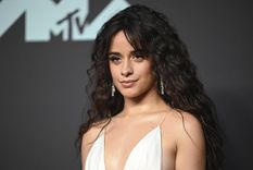 Foto: https://elcomercio.pe/respuestas/camila-cabello-cumple-24-anos-de-ser-una-nina-indocumentada-en-los-eeuu-a-ser-la-proxima-cenicienta-noticia/