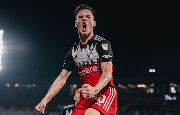 Franco Mastantuono, una de las joyas de River, no viajó con el plantel a la pretemporada en San Martín de Los Andes. Foto: River Plate