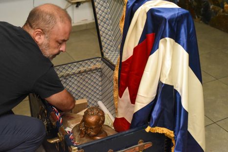 Juan Manuel Icardi, con los elementos familiares que para la policía generaban sospecha. Juan Manuel Icardi, con los elementos familiares que para la policía generaban sospecha.