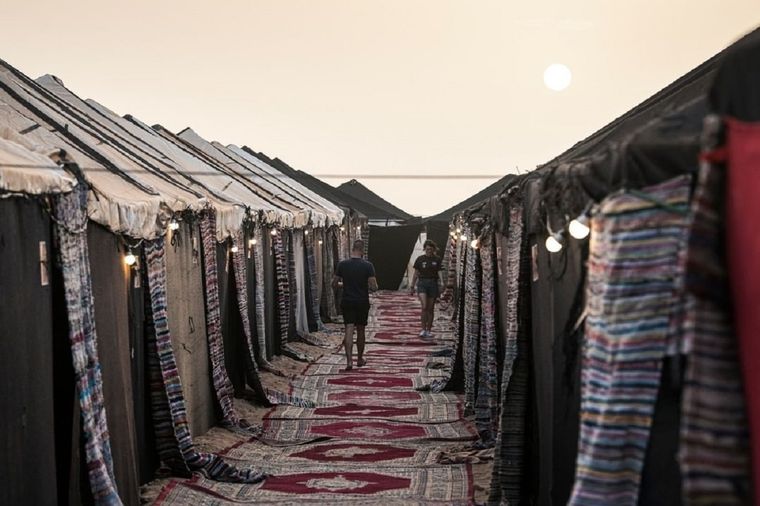 Las tiendas donde descansan los pilotos.