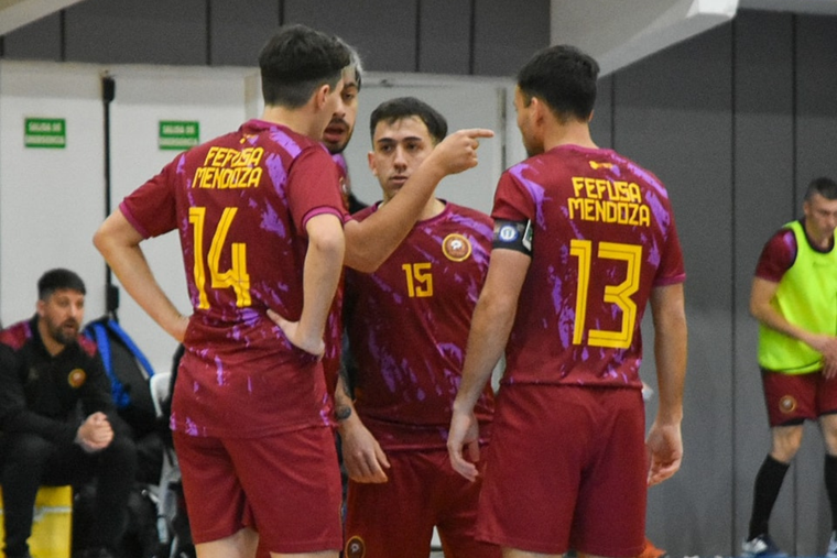 Mendoza no tuvo su mejor tarde y quedó eliminada en cuartos. Foto: Argentina Futsal