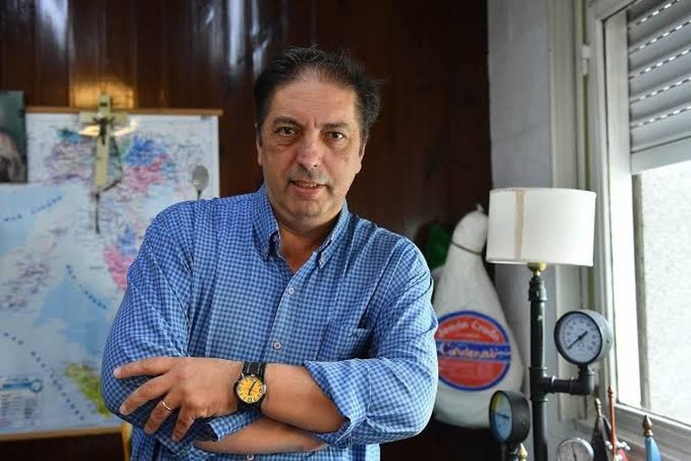 Soy partidario de bajar los impuestos a la mitad. Impuestos más bajos no significan necesariamente recaudar menos o tener que achicar el gasto público a niveles extremos, explica Lázzari.