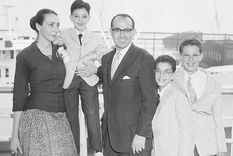 Jonas Salk inoculó a su mujer y a sus tres hijos con la vacuna contra la polio cuando aún estaba en periodo de prueba.