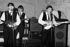 Los Beatles en The Cavern, el lugar donde comenzó la popularidad de la banda en el Reino Unido. Foto: Indie Hoy