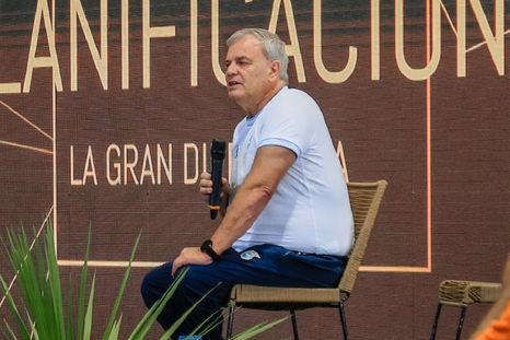 El entrenador que se volvió viral por sus conceptos sobre fuerza visitará Mendoza para compartir su experiencia en una jornada intensiva. El entrenador que se volvió viral por sus conceptos sobre fuerza visitará Mendoza para compartir su experiencia en una jornada intensiva.