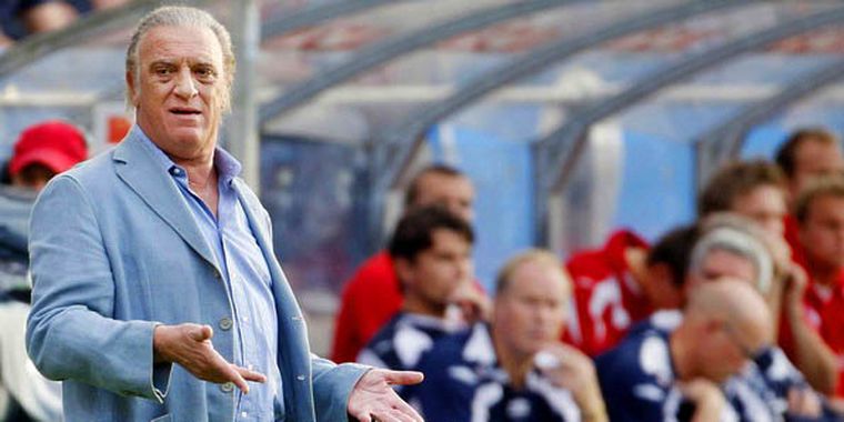 El Coco Basile tiene la difícil misión de elegir a sus jugadores. Foto: NA