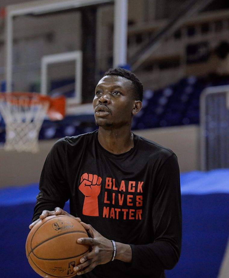 Chris Boucher con una remera de Black Lives Matter. Toronto Raptors Foto: Toronto Raptors