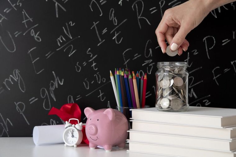 La educación financiera debe enfocarse en que los consumidores evalúen factores más allá de la tasa.