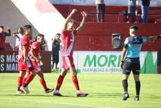 Rasic celebra su segundo gol en Maipú. Foto: Prensa Maipú