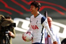 El coreano se llevó la pelota a su casa. Foto: Tottenham Hotspur El coreano se llevó la pelota a su casa. Foto: Tottenham Hotspur