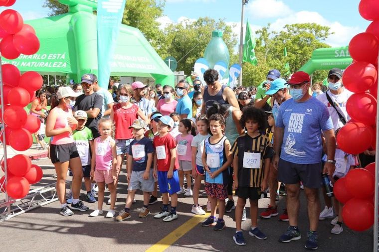 Los niños, en el punto de partida. Foto: Gentileza