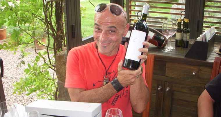 Zeta x dos: el músico y el vino juntos. Foto: MDZ