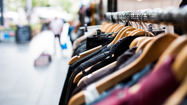 Ropa de gran calidad en supermercados de Argentina.
