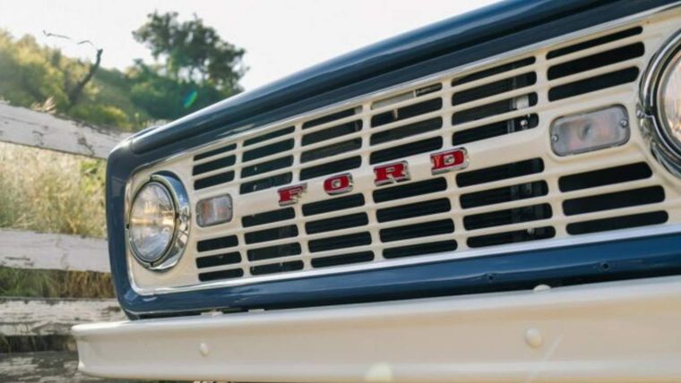 Ford Bronco 1968 Restomod