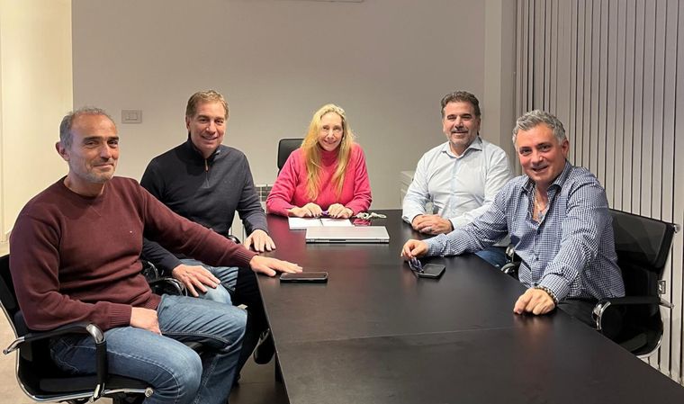 El mensaje de unidad de LLA y el PRO.