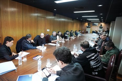 Máximo Kirchner fue el encargado de la convocatoria de los partidos bonaerenses. Máximo Kirchner fue el encargado de la convocatoria de los partidos bonaerenses.