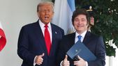 Gemelos, pero en lugar de Schwarzenegger y De Vito, el mundo real muestra a Milei y Trump con líderes de un nuevo proceso. Gemelos, pero en lugar de Schwarzenegger y De Vito, el mundo real muestra a Milei y Trump con líderes de un nuevo proceso.