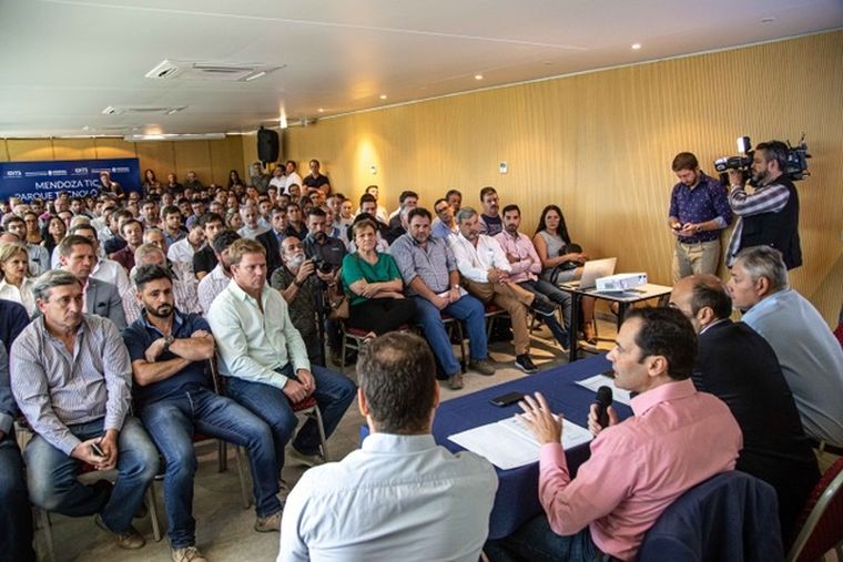 Una de las reuniones del clúster de Portezuelo.