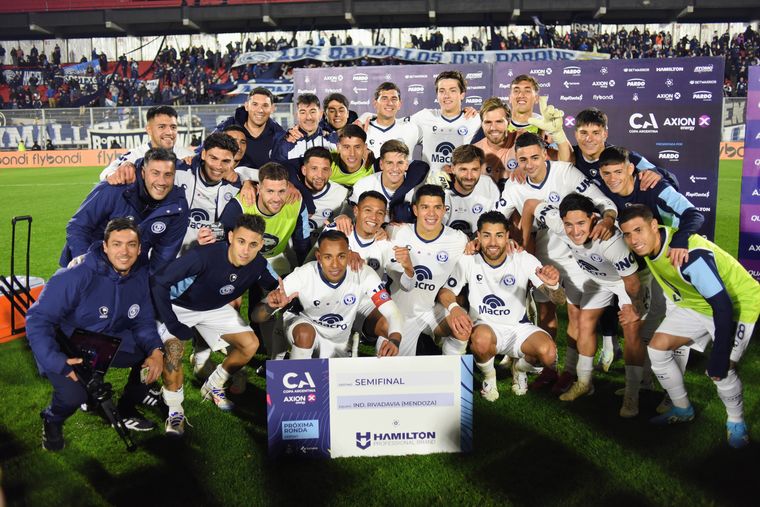 Independiente se meti&oacute; por primera vez en su historia en semifinales y espera por el ganador del cl&aacute;sico entre Racing y River, que a&uacute;n no tiene d&iacute;a, sede ni hora confirmada (ser&iacute;a a comienzos de octubre).