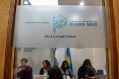 Gremios de estatales y docentes negocian contra reloj con el gobierno de Kicllof un aumento de sueldos que permita recomponer el poder adquisitivo de los trabajadores estatales bonaerenses&nbsp;