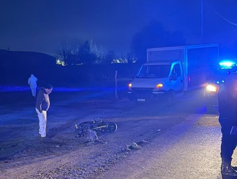 La víctima perdió el control de su moto y falleció producto de la caída. La víctima perdió el control de su moto y falleció producto de la caída.