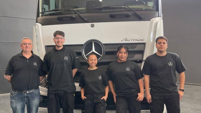 Mercedes-Benz Camiones y Buses Truckcionar
