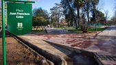 La puesta en valor de la Plaza Cobo apunta a generar un espacio moderno, accesible y con nuevos sectores para la recreación y el encuentro vecinal. La puesta en valor de la Plaza Cobo apunta a generar un espacio moderno, accesible y con nuevos sectores para la recreación y el encuentro vecinal.