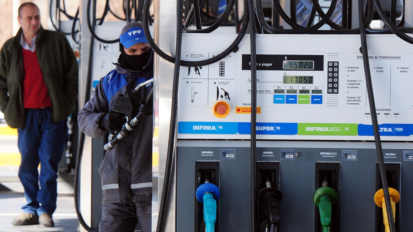 Aumenta el impuesto a los combustibles a partir de mayo: cómo impacta en la nafta y gasoil