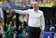 Se quedó afuera del Mundial y renunció el primer técnico tras la fase de grupos