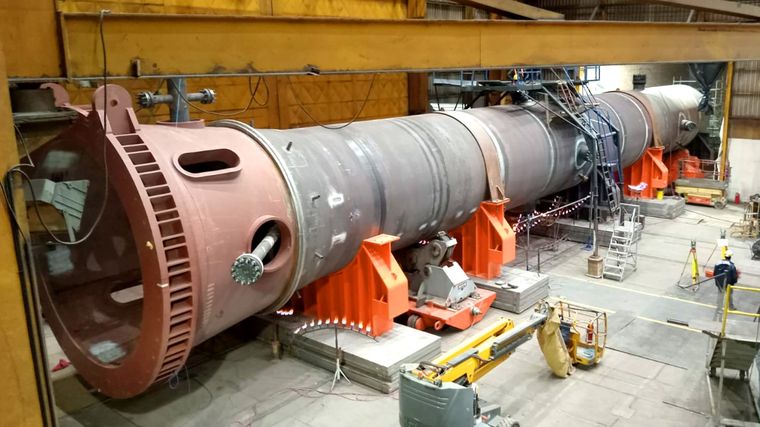 El reactor pesa 456 toneladas.&nbsp;
