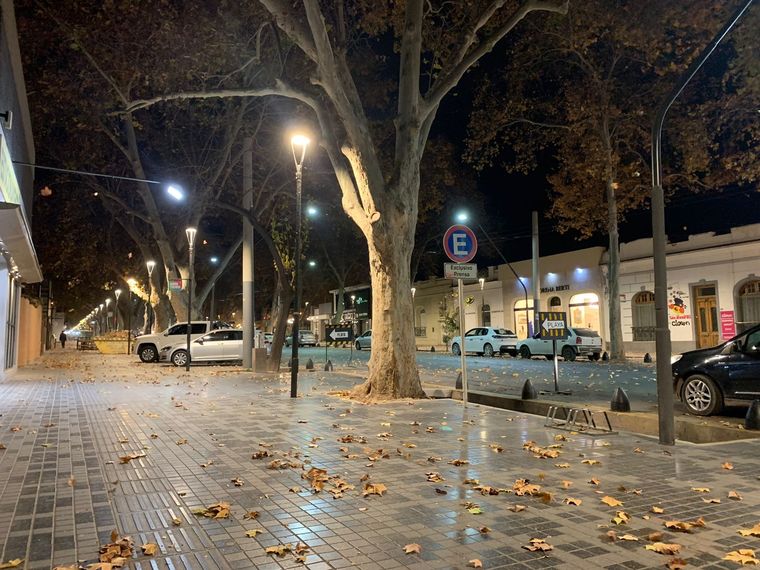 El viento Zonda azota al Gran Mendoza por segundo día seguido Foto: MDZ