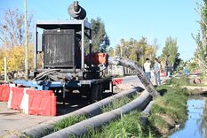 Hace meses los vecinos de Guaymallén tienen problemas por desbordes cloacales. Hace meses los vecinos de Guaymallén tienen problemas por desbordes cloacales.