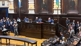 La oposición a un voto de bloquearle el endeudamiento a Axel Kicillof. Foto: José Luis Carut.