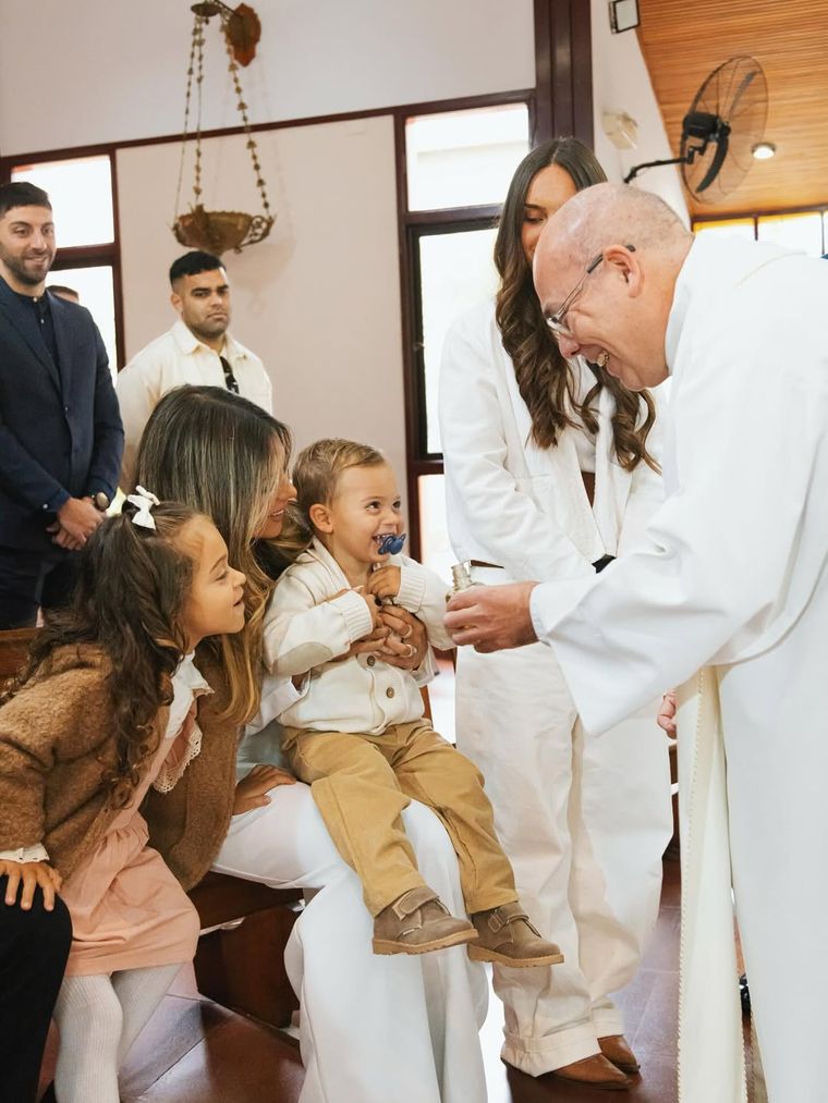 El estilo natural y emotivo de Agustina Gandolfo. El estilo natural y emotivo de Agustina Gandolfo.