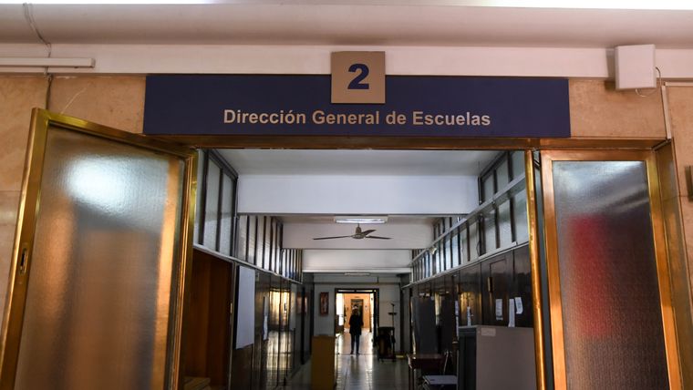 La Dirección General de Escuelas decidió que los padres puedan notificar las inasistencias docentes a través del GEI PAD.&nbsp;