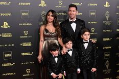 La Pulga llegó con su familia Foto: Télam
