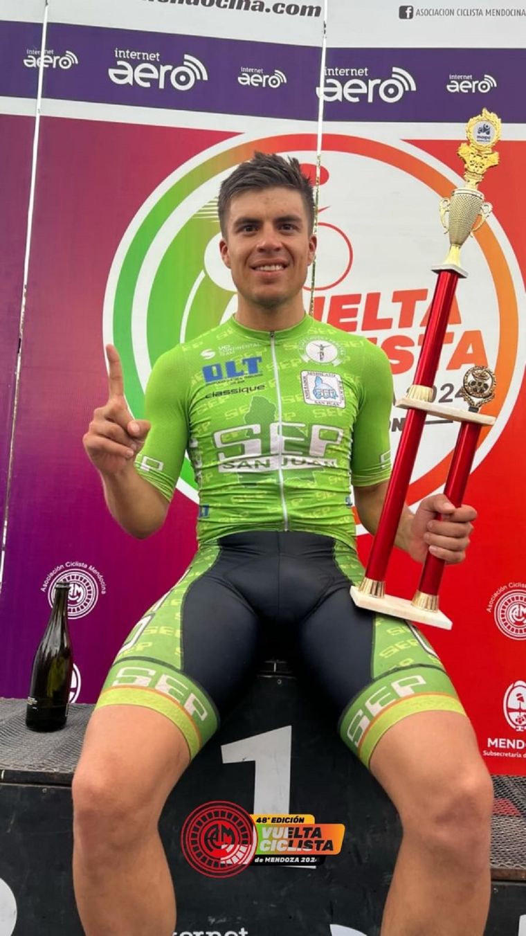 Leonardo Cobarrubia se quedó con la cuarta etapa