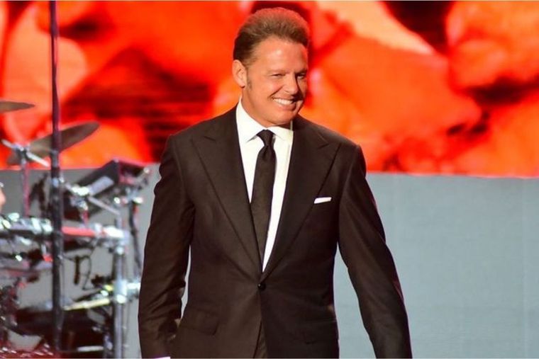 Hasta ahora, ni el cantante ni su entorno se han pronunciado al respecto. Hasta ahora, ni el cantante ni su entorno se han pronunciado al respecto.