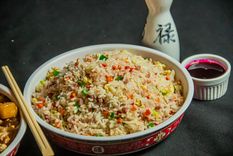 exquisito y facil: prepara un arroz frito con verduras ¡en 20 minutos!