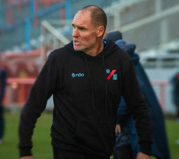 Arsenal de Sarandí fue la última experiencia de Darío Franco como DT. En el Arse dirigió entre abril y octubre de 2025. Arsenal de Sarandí fue la última experiencia de Darío Franco como DT. En el Arse dirigió entre abril y octubre de 2025. 