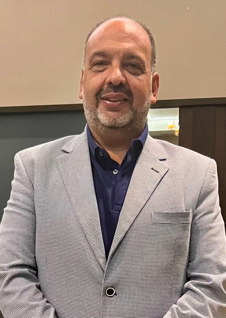 Néstor Majul presentó un proyecto para que la ciudadanía vaya a votar cada cuatro años.&nbsp;