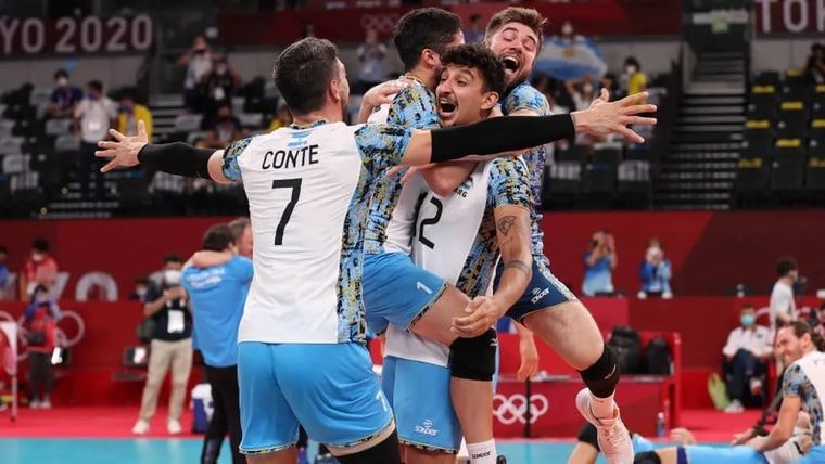 Con Marcelo Méndez como DT, la Selección argentina de vóley obtuvo la medalla de bronce en Tokio 2020. Con Marcelo Méndez como DT, la Selección argentina de vóley obtuvo la medalla de bronce en Tokio 2020.