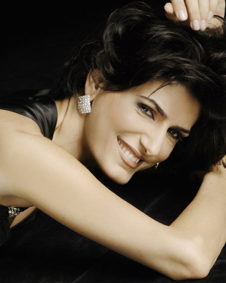 Cecilia Milone cumplió 55 años y fue sorprendida por sus amigos con una emotiva fiesta. Foto: Wikipedia