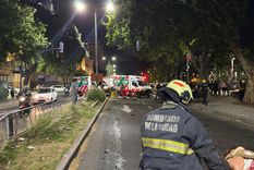 Los dos carriles izquierdos del boulevard de Huergo quedaron completamente cerrados al tránsito tras el choque en Monserrat.