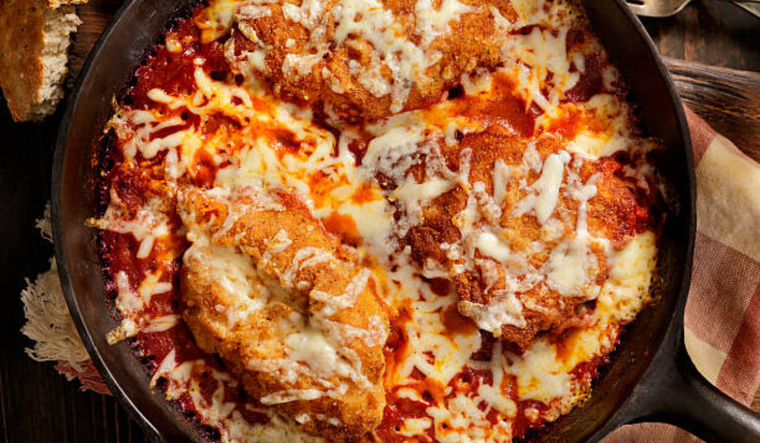 Berenjenas a la parmesana tradicionales: paso a paso Foto: Shutterstock