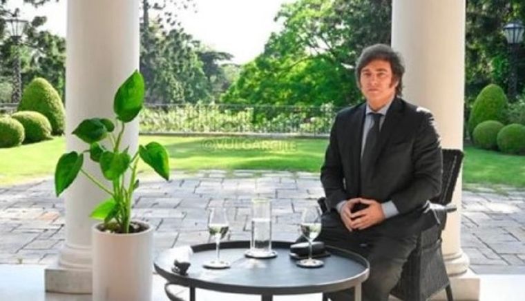 Los memes estallaron en redes sociales, tras difundirse la primera foto de Alberto Fernández y Javier Milei juntos