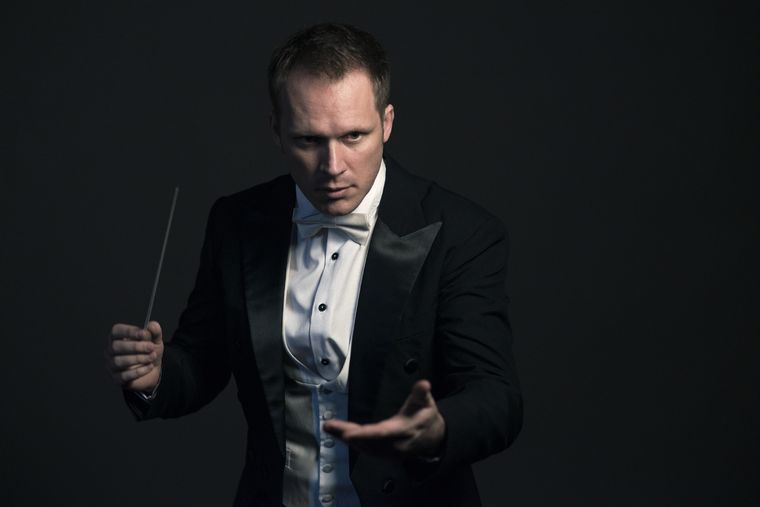 El director de 46 años nacido en Río de Janeiro dirigirá la Orquesta de la UNCuyo hasta 2025