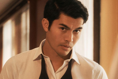 Henry Golding está en pareja desde el 2016 con Liv Lo