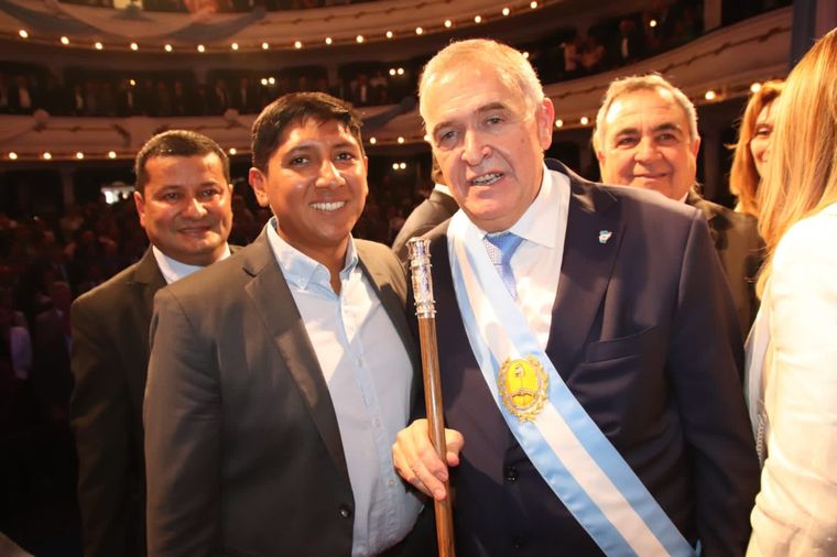 El gobernador de Tucumán, Osvaldo Jaldo, junto a Gonzalo Monteros, el intendente de La Banda del Río Salí, la ciudad donde se registró la mayor cantidad de operaciones fraudulentas. Foto: X (@gonzalomonteros)