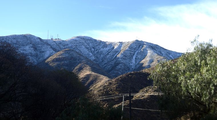 Los jóvenes fueron rescatados en las inmediaciones del Cerro Arco. Foto: ALF PONCE MERCADO / MDZ